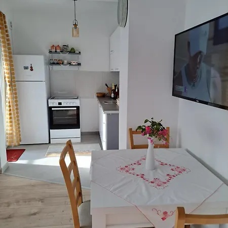 33 * Brčko